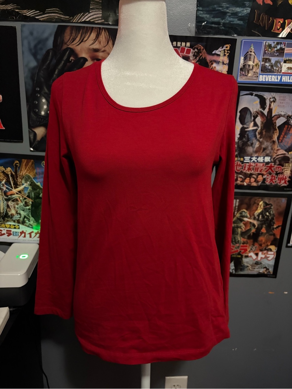 Women's Red Long-Sleeve Scoop Neck Tee